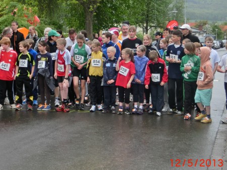 Der 2,6 km - Start - noch nieselt es nur.