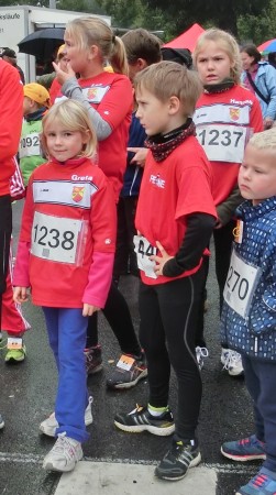 Warten gespannt auf ihren Start. v.l.: Greta, Lea & Hannah.