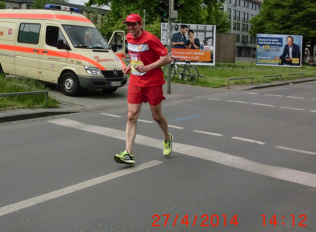Michael hat nur noch ca. 500 m vor sich, dann hat er es geschafft. Glückwunsch !!!
