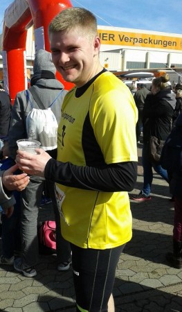 Ein Becher Erfrischung nach dem Lauf tut immer gut !!