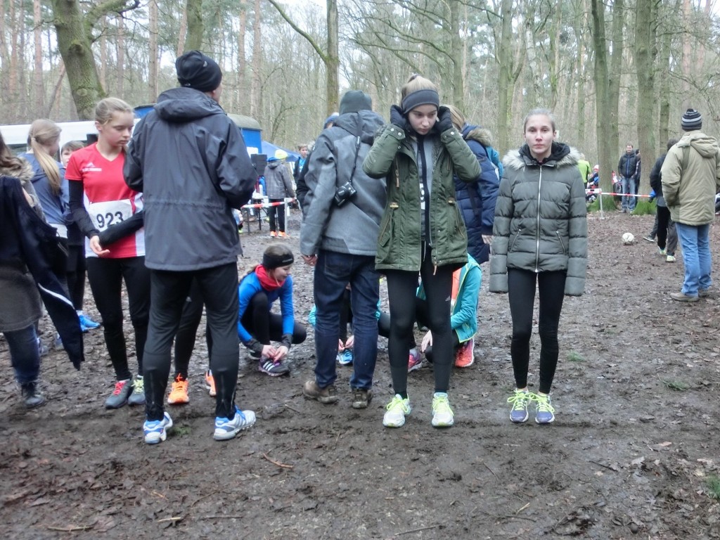 Marit & Leonie warten auf den Start.