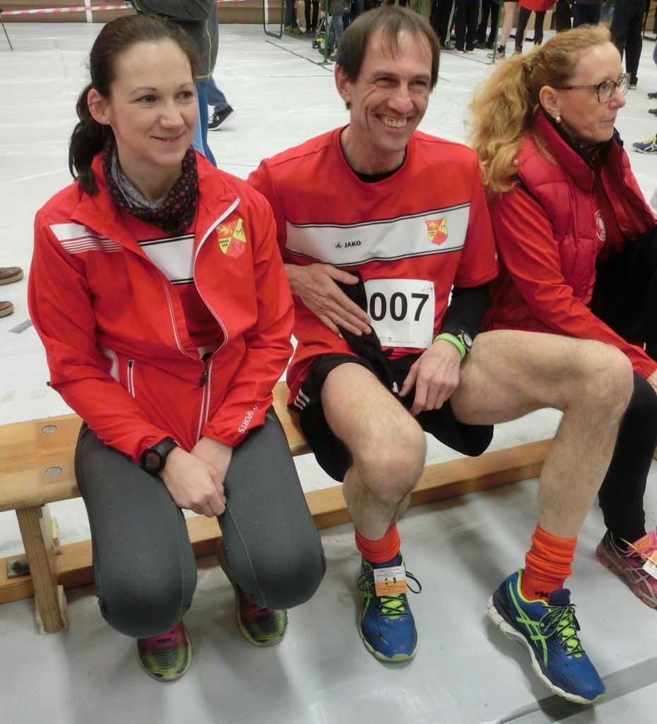 Carmen und Michael warten auf ihre Starts. Michael ist heute als "Agent 007" unterwegs.