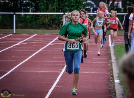 Leonie ist unsere Starläuferin und wechselt als Dritte an Lilly Hoffmann.