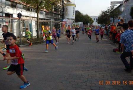 Nick und dahinter Lara sind auf dem richtigen Weg.